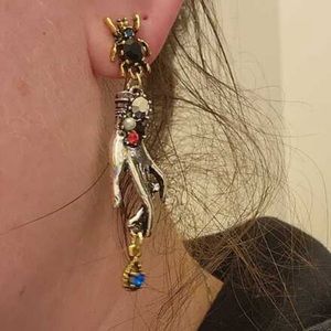 Beautiful 1pair Vintage Style Gemstone Inlaid Hand Ear Cuff